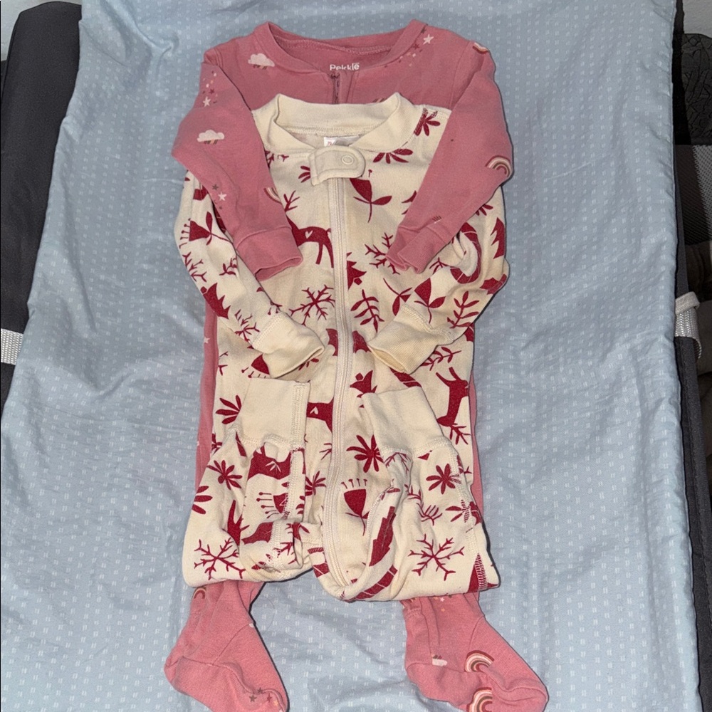 SOLD‼️Hanna Andersson Pink and Cream Woodland Zipper Footed Pajamas - 2-Pack